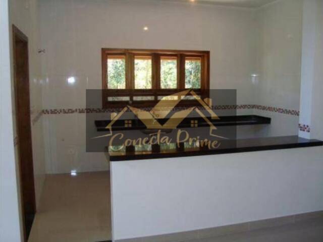 Casa para Venda em Embu-Guaçu - 2