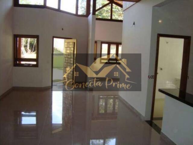 Casa para Venda em Embu-Guaçu - 3