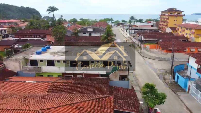 Linda casa a venda (pé na areia) na Praia de Ubatuba - SP!