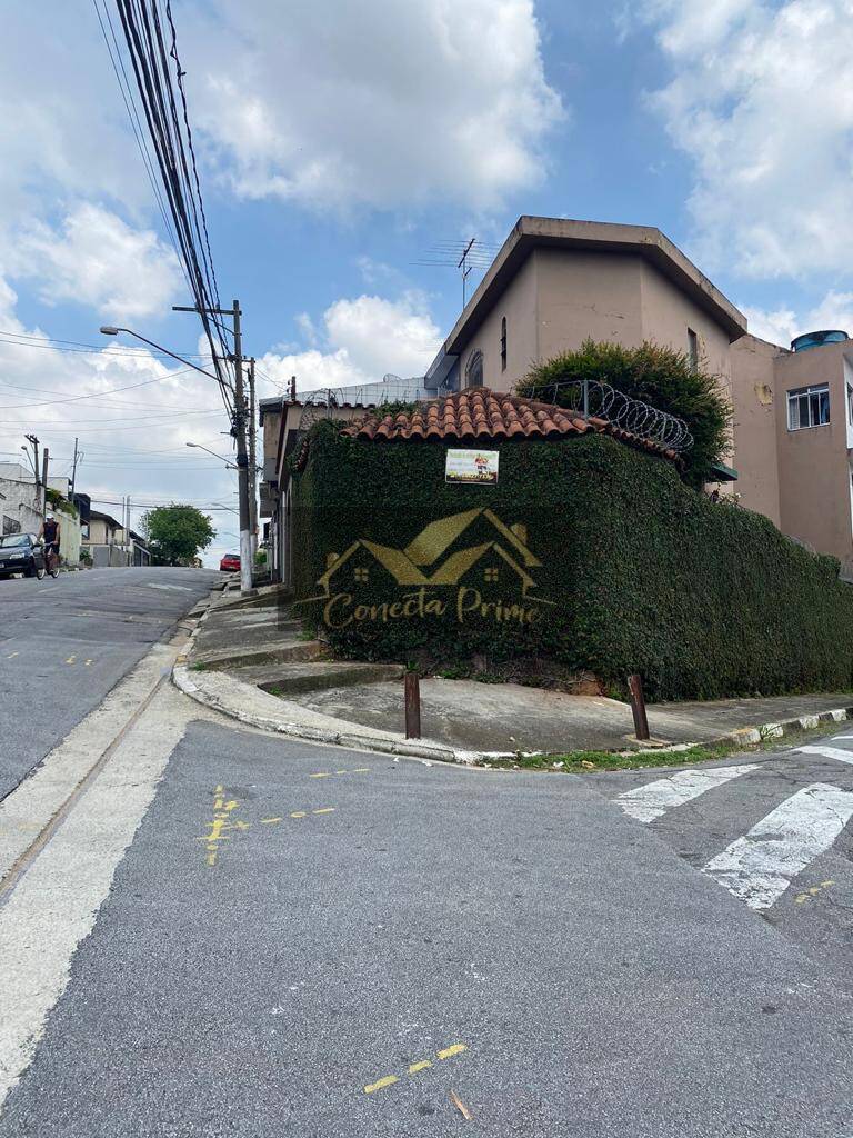 Sobrado à venda no Jardim Maria Rosa - Centro de Taboão da Serra!