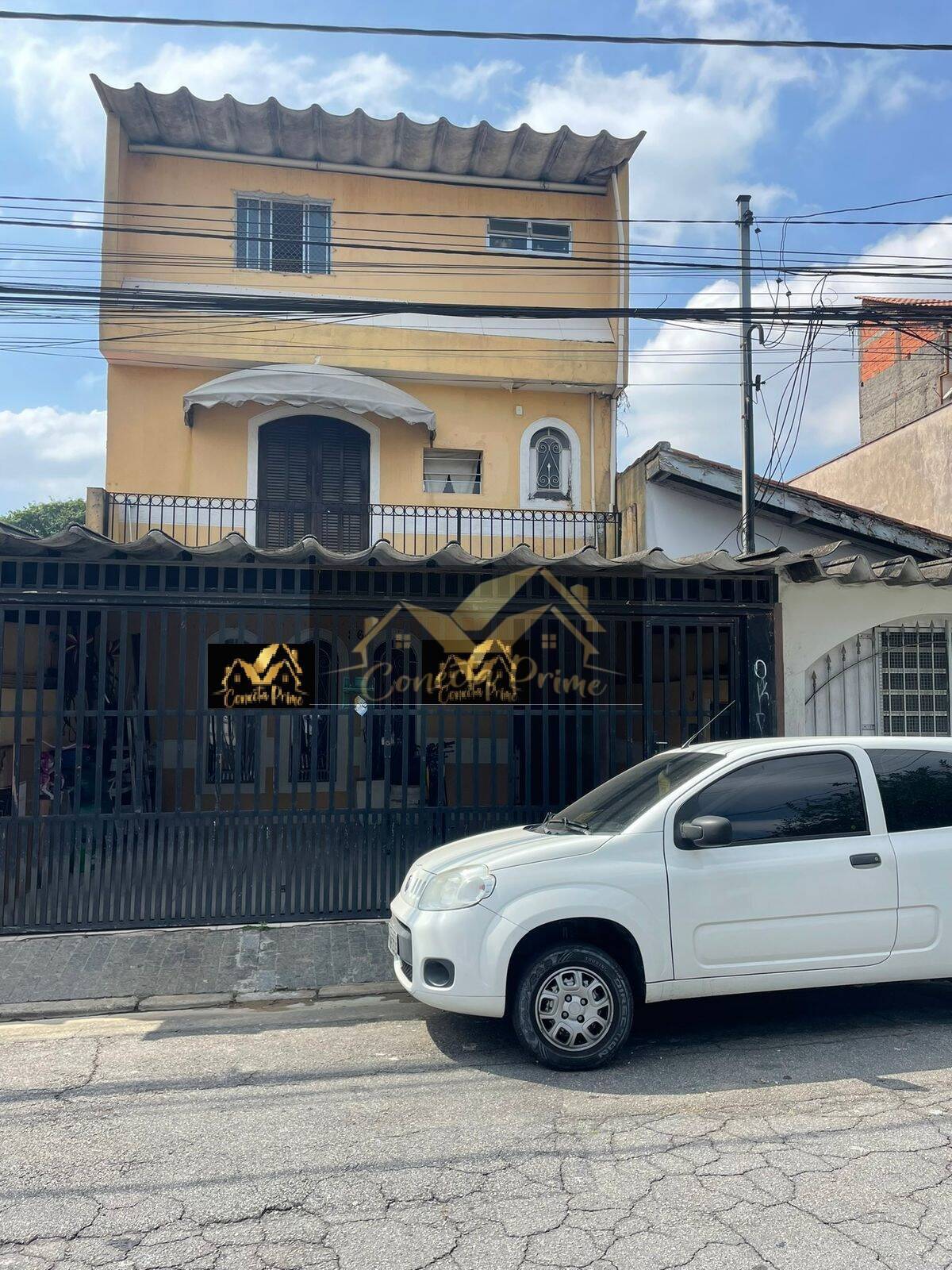 Sobrado a venda ao lado da Igreja São Judas no Campo Limpo-SP.