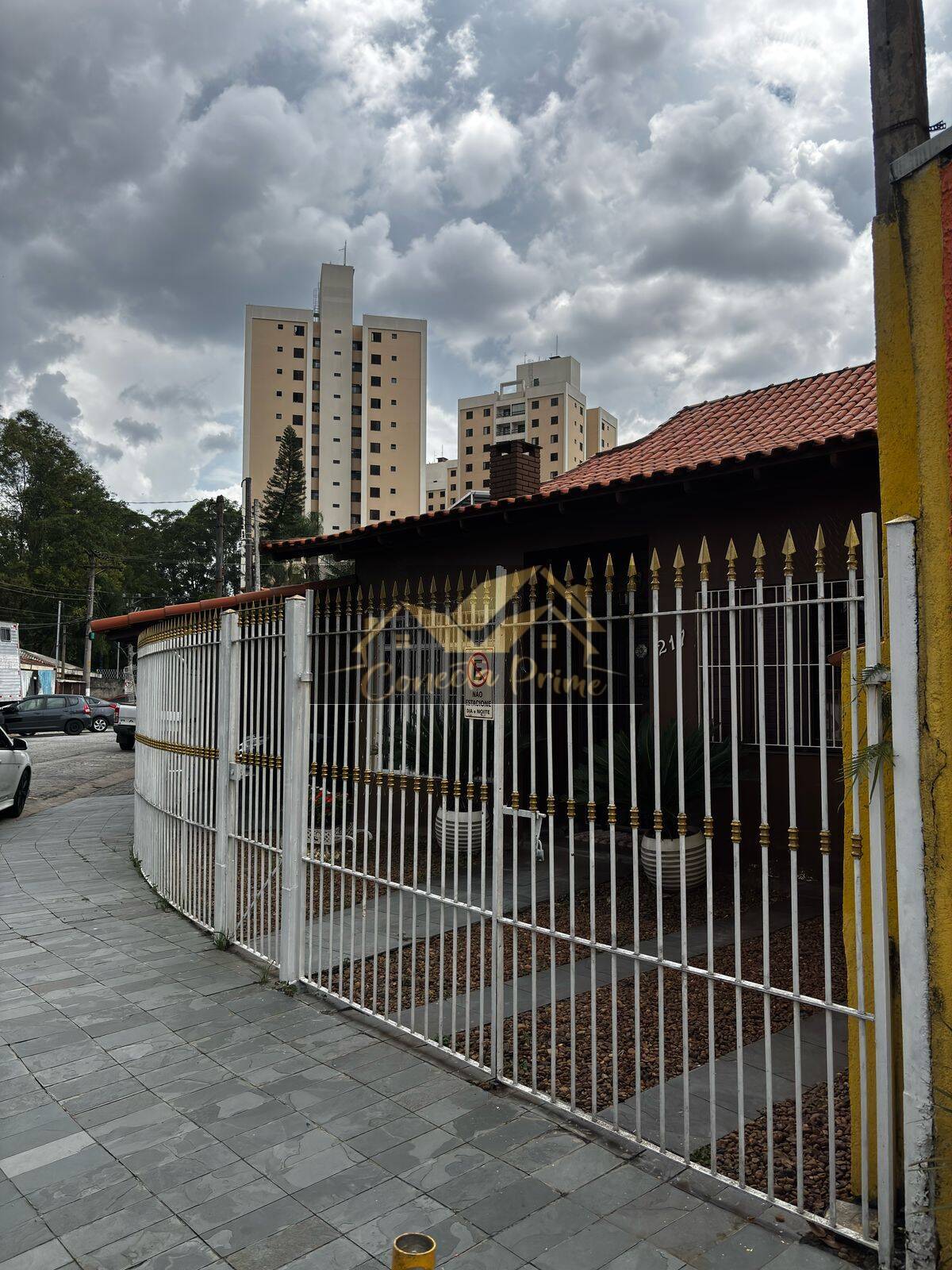 Casa térrea a venda no Centro de Taboão da Serra/SP