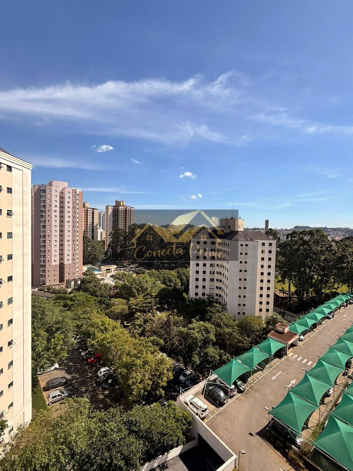 Apartamento à venda no Condomínio Colinas do Sol - Taboão da Serra.